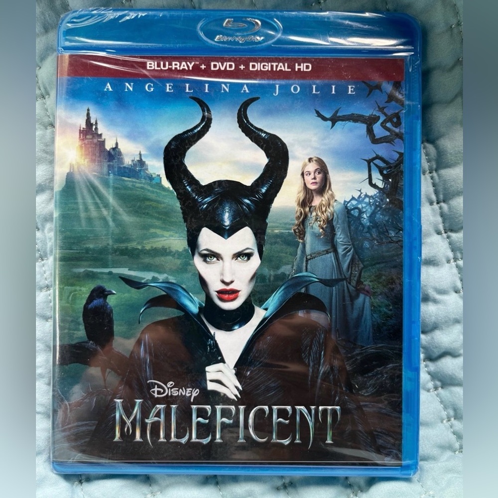 Disney Maleficent Blu-ray DVD Digital HD NEW Sealed Angelina Jolie